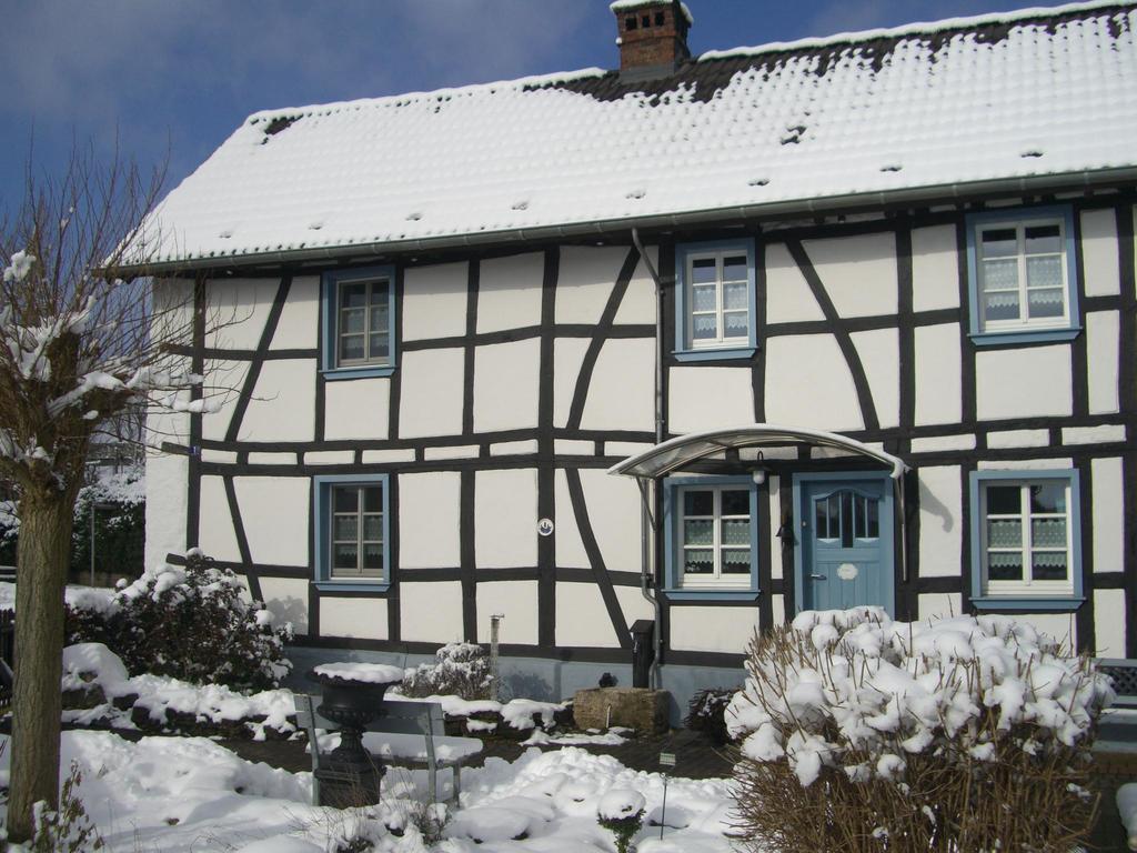 Haus-Hoeppches Blankenheim  Rum bild